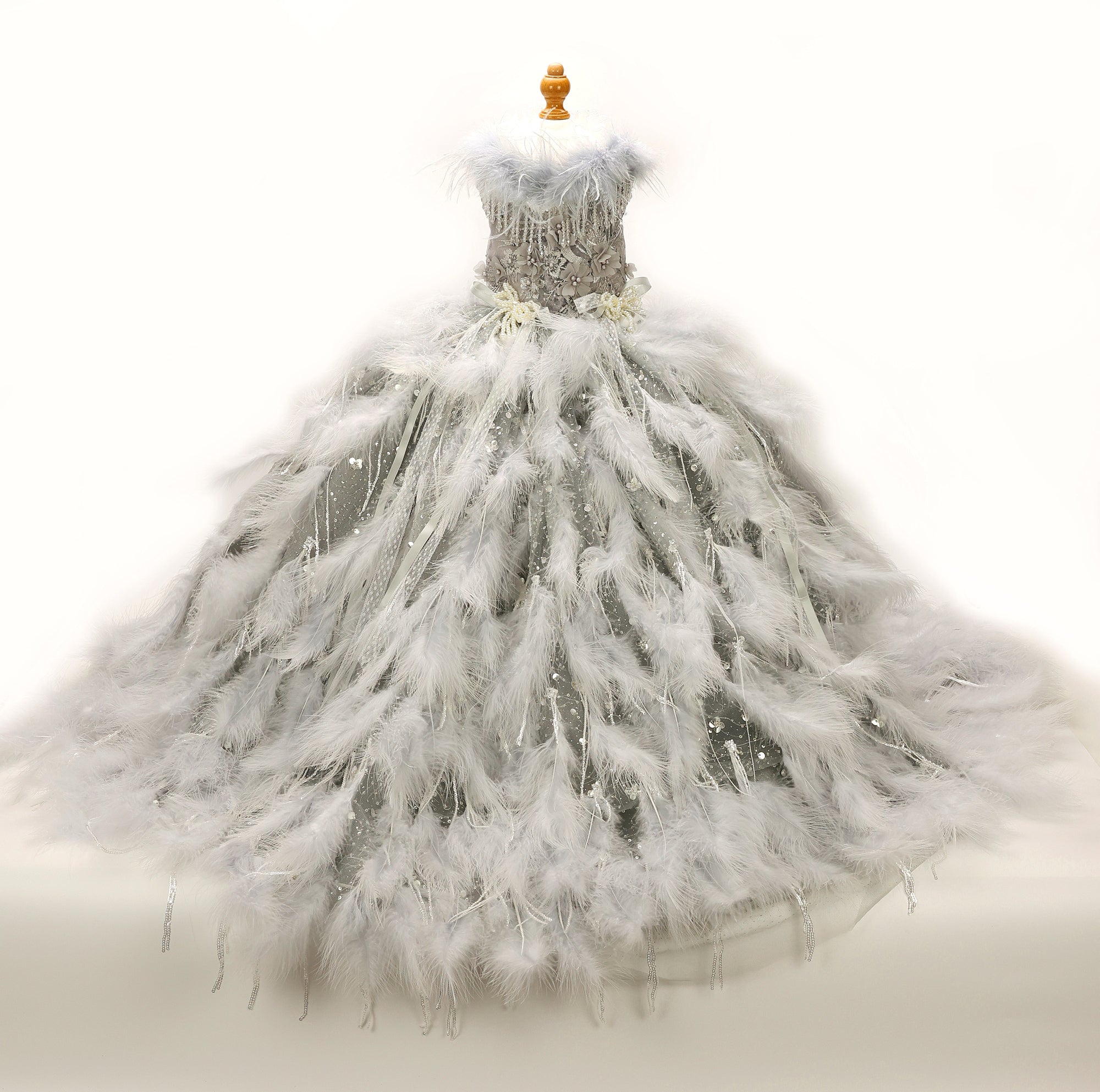 Silver Swan Feather Couture Dog Dress – Luxury Crystal Wedding Gown with Feather Train & Pearl Details