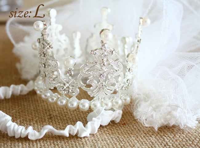 Luxury Pet Bridal Veil with Pearl Crown – Elegant Wedding Tiara Veil for Dogs & Cats